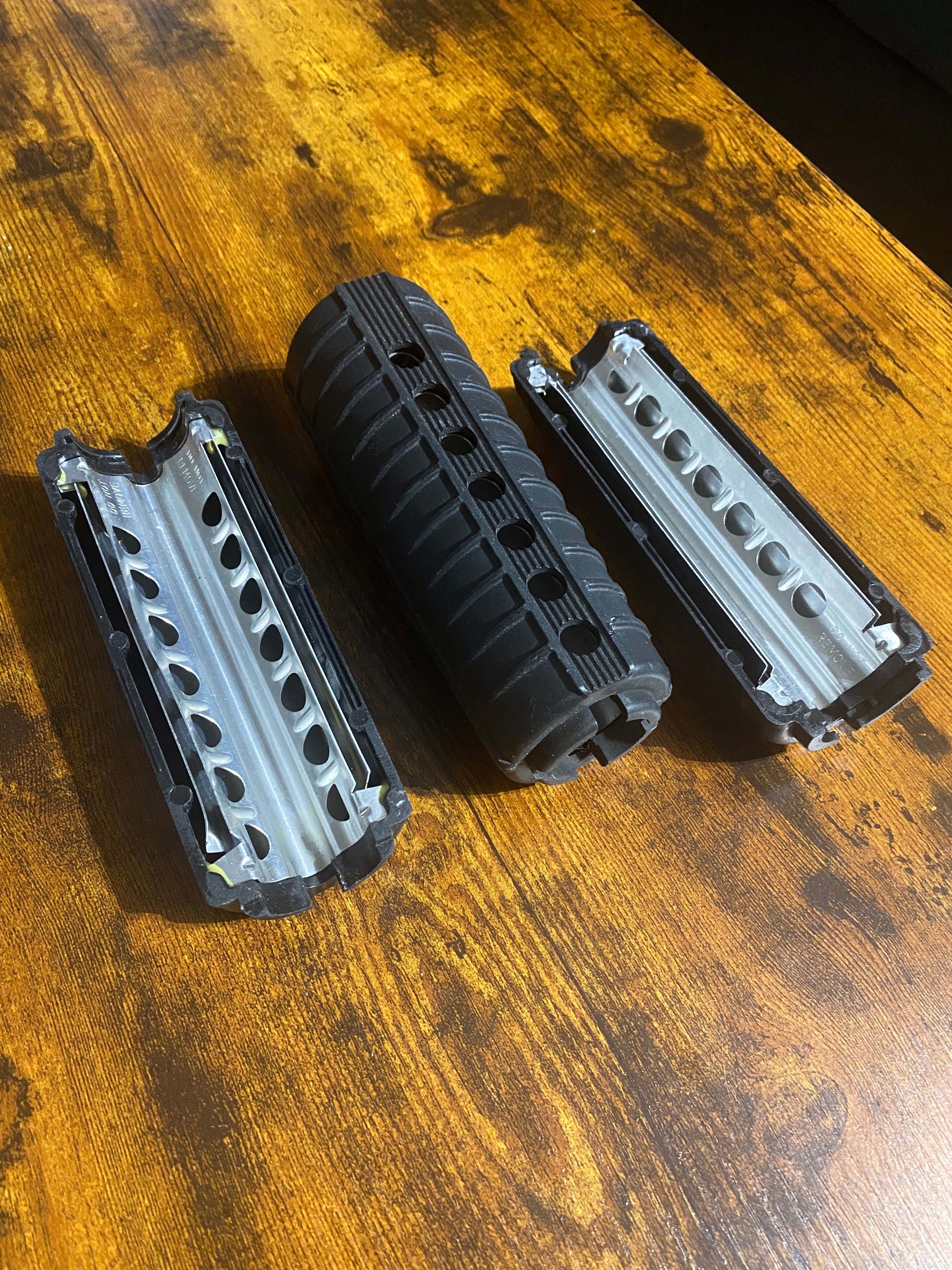 AR Clamshell Carbine Handguards (Metal Heat Shield)