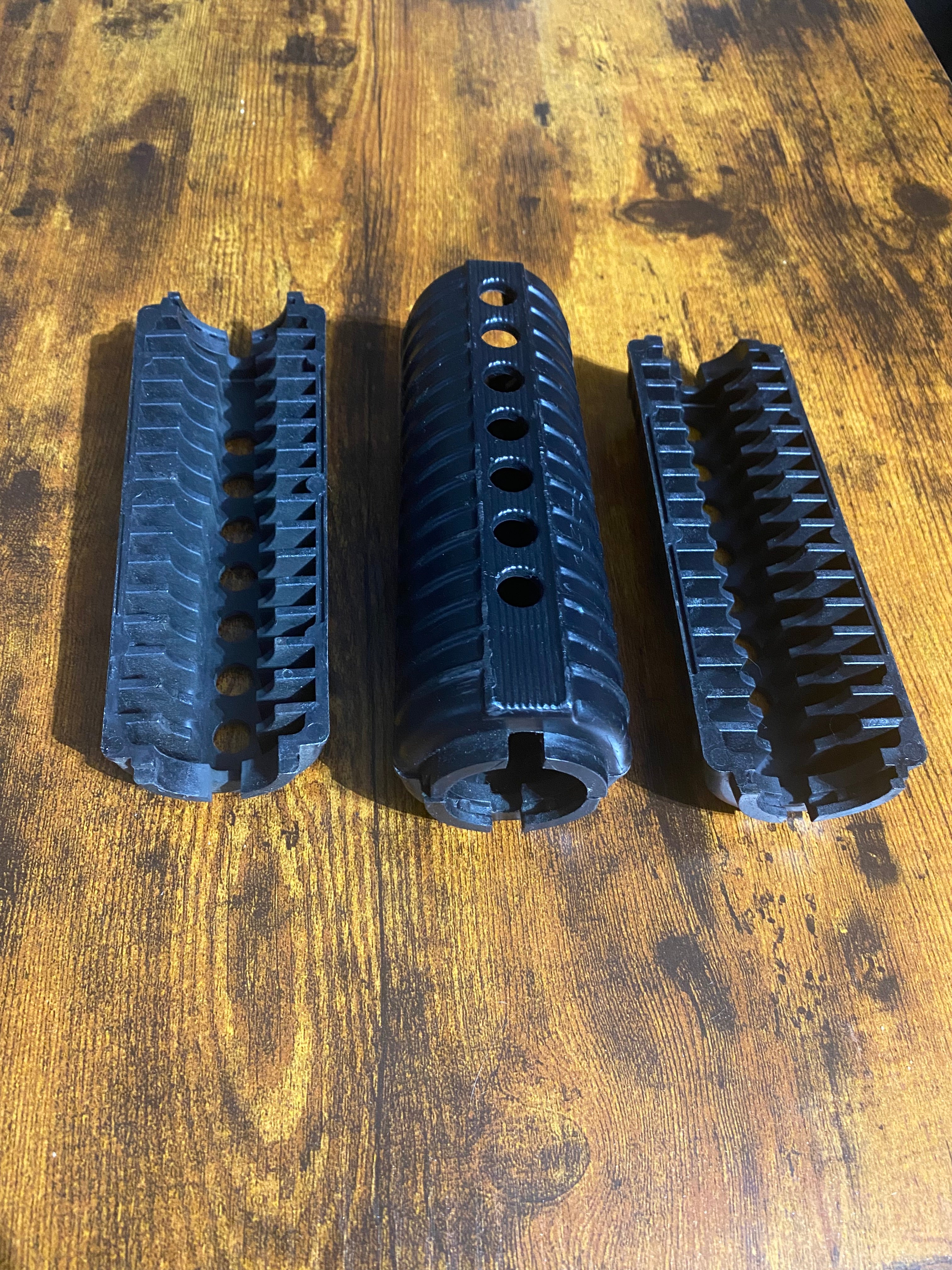 AR Clamshell Carbine Handguards (Plastic Heat Shield)
